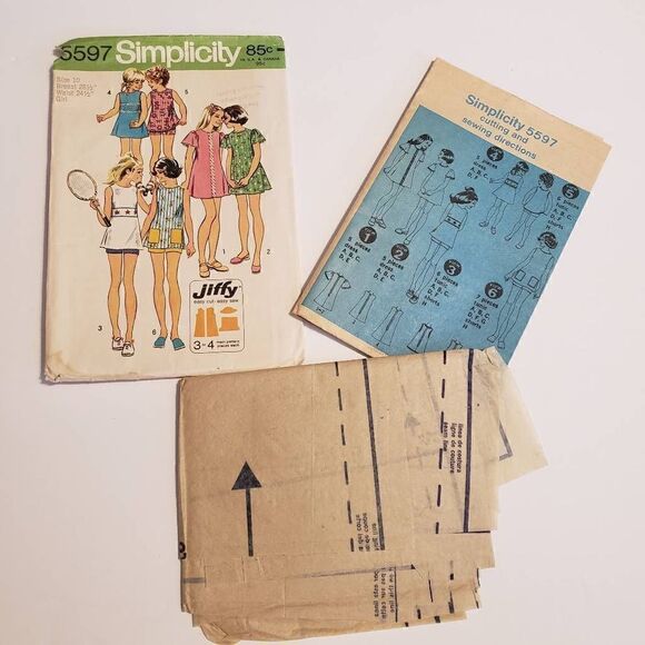 Vintage Simplicity Sewing Pattern  - Picture 3 of 3